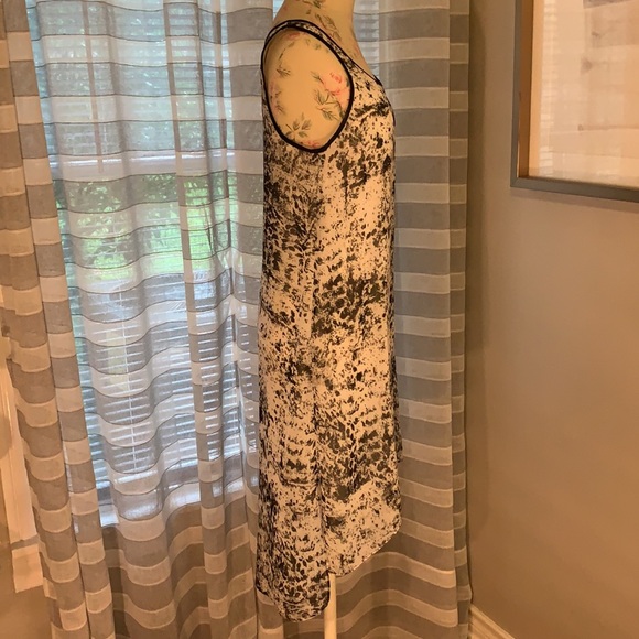 Kenneth Cole•Sm• - Picture 2 of 4